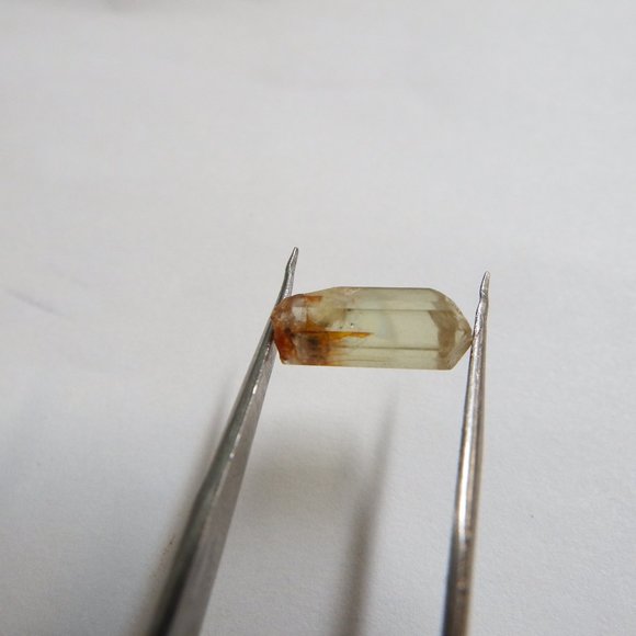 4.4ct yellow durango mexican apatite gemstone crystal rough - Picture 3 of 4